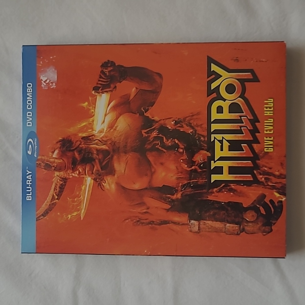 🍒2 for $12🍒 Hellboy - Blu Ray